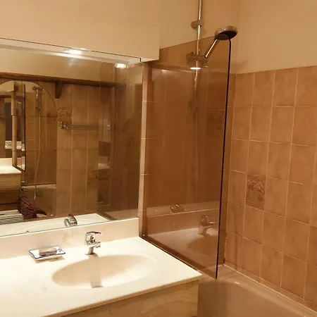 Апартаменты In The Port Of Йер